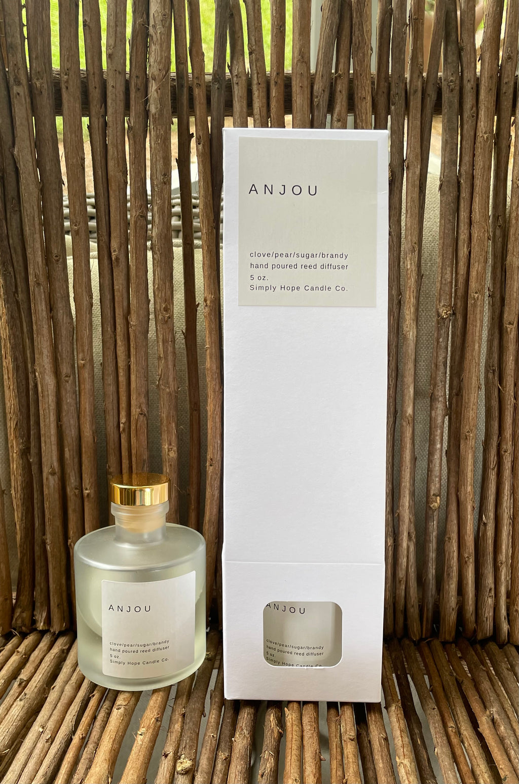 Anjou Reed Diffuser 5 oz (clover + pear + sugar + brandy)