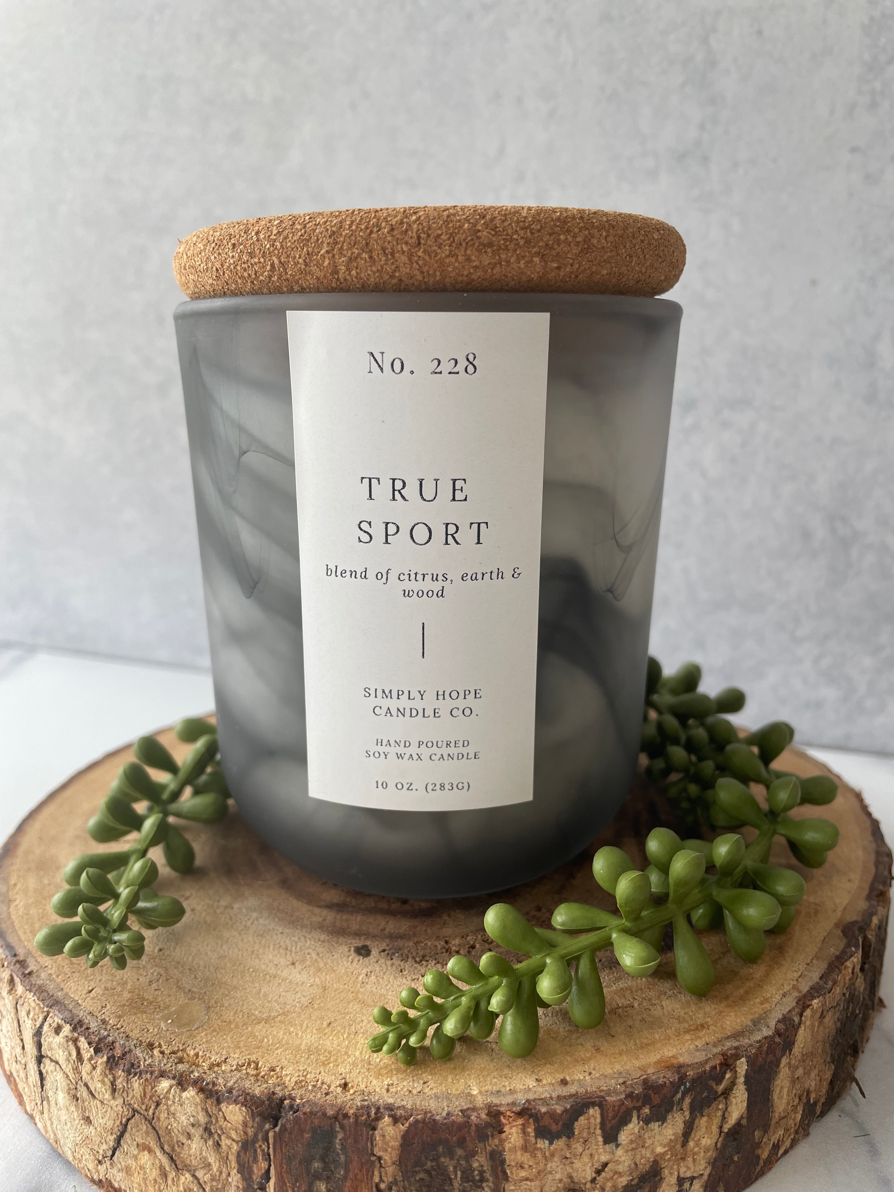 True Sport 10 oz (citrus + earth + wood)